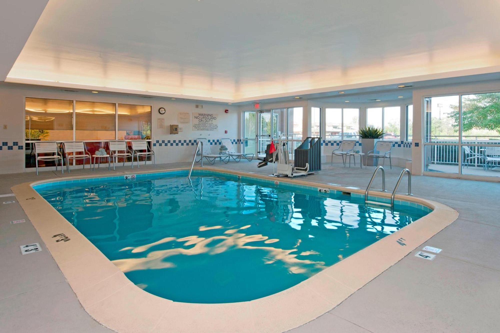 Fairfield Inn & Suites By Marriott Bloomington Bagian luar foto