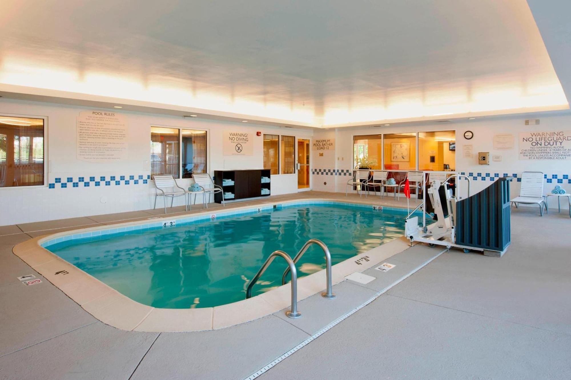 Fairfield Inn & Suites By Marriott Bloomington Bagian luar foto