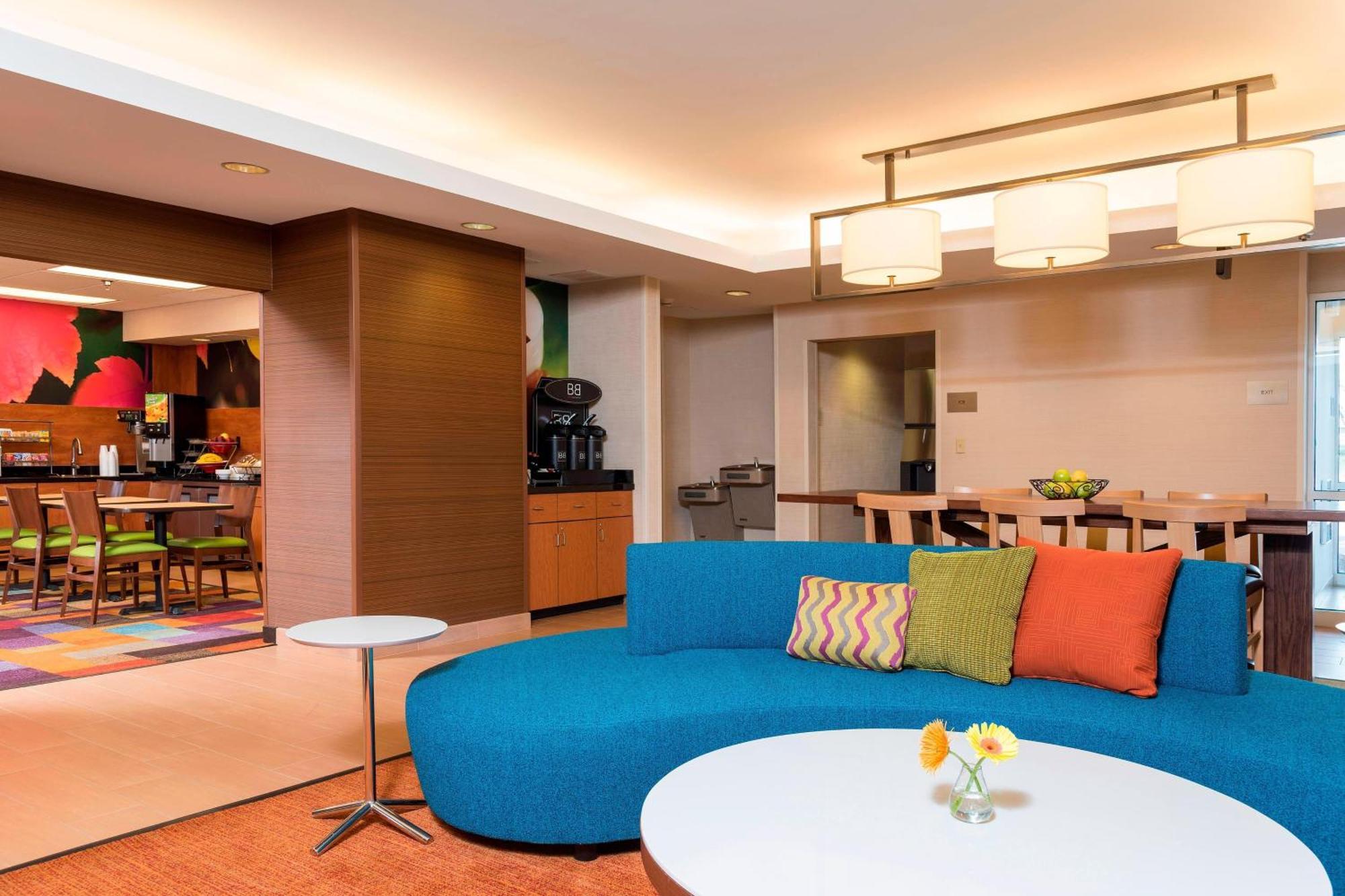 Fairfield Inn & Suites By Marriott Bloomington Bagian luar foto